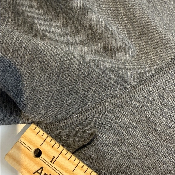 Lululemon Classic Charcoal Men's Tee Size Small - Picture 5 of 7